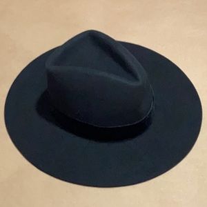 Lack of Color black hat Benson